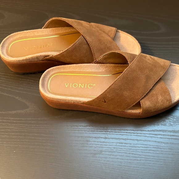 Vionic Women's Tan Brown Suede Crisscross Mules Size 6 - Picture 4 of 8